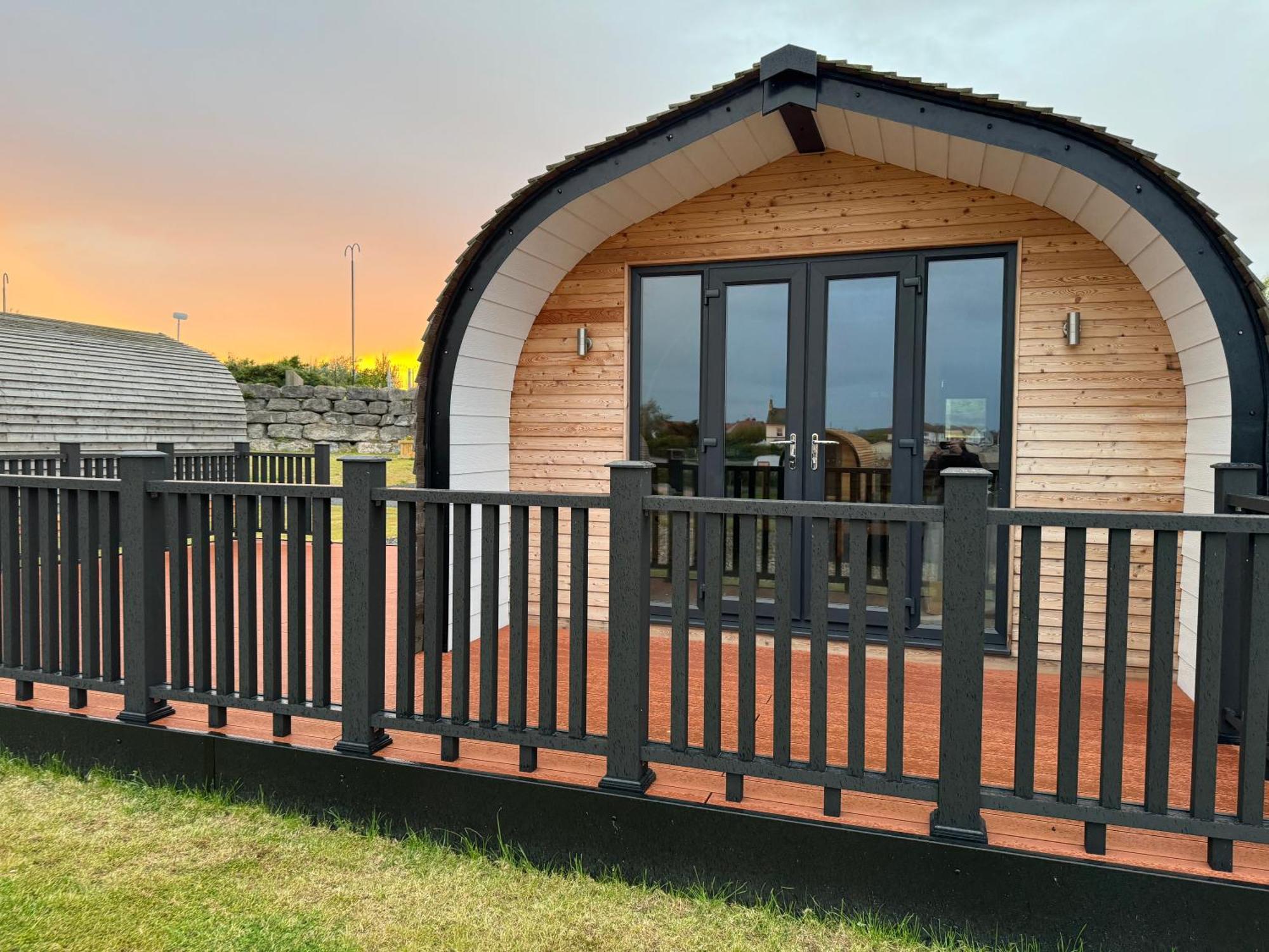 Готель Ffrith Beach Glamping With Hot Tub Престатін Екстер'єр фото